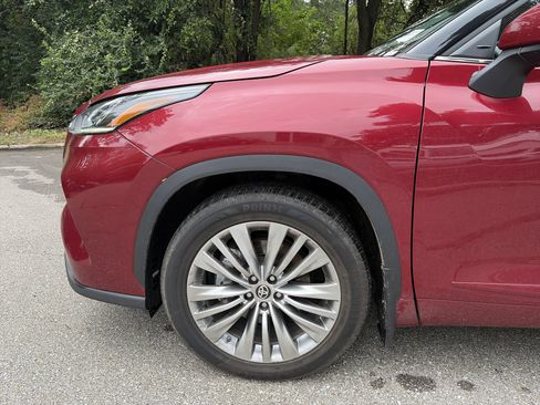 Used 2022 Toyota Highlander Platinum AWD/4WD image 34
