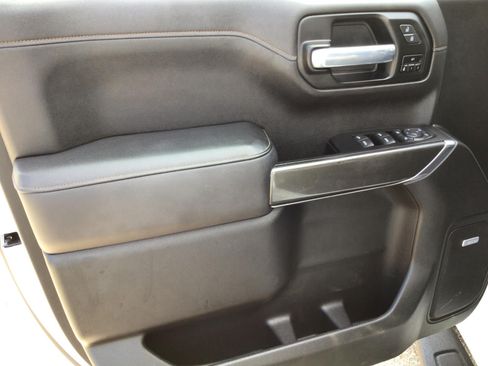 Used 2021 GMC Sierra 1500 AT4 w/ AT4 Premium Package AWD/4WD image 17