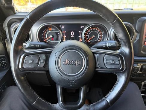 Used 2022 Jeep Wrangler Unlimited Sport image 30