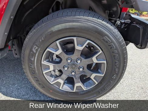 Used 2024 Jeep Wrangler Unlimited Sahara AWD/4WD image 13