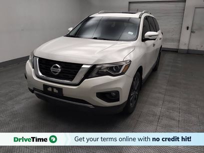 Used 2017 Nissan Pathfinder Platinum w/ Family Entertainment Package