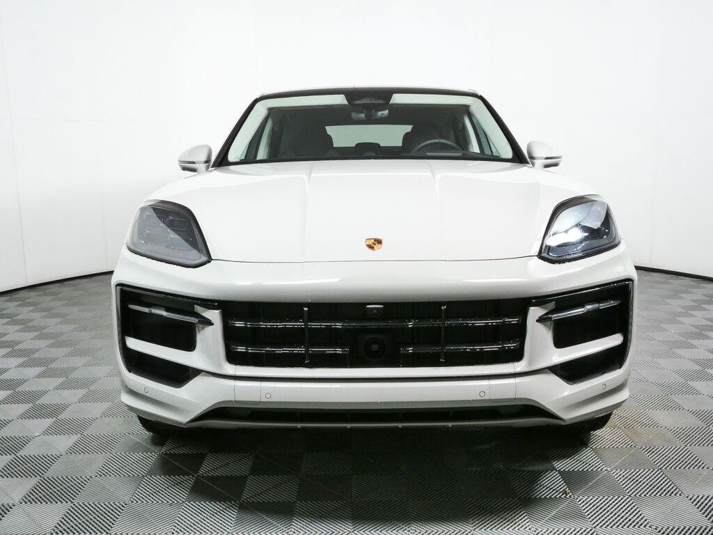 New 2026 Porsche Cayenne GTS AWD/4WD image 37