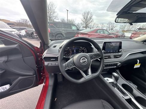 New 2025 Nissan Altima 2.5 SV image 14