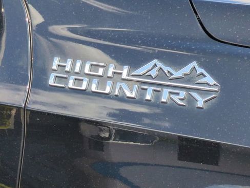 Used 2024 Chevrolet Tahoe High Country AWD/4WD image 13