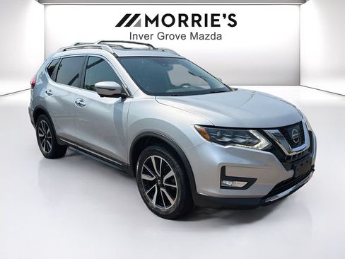 Used 2017 Nissan Rogue SL w/ SL Premium Package AWD/4WD image 3