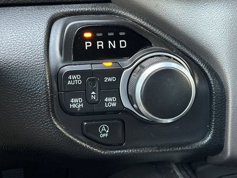 Used 2019 RAM 1500 Big Horn AWD/4WD image 19
