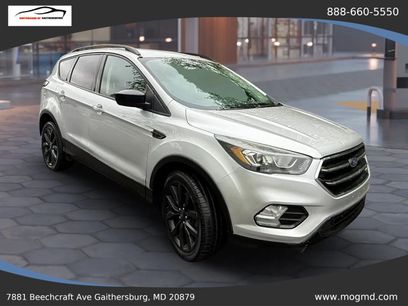 Used 2018 Ford Escape SE w/ SE Sport Appearance Package