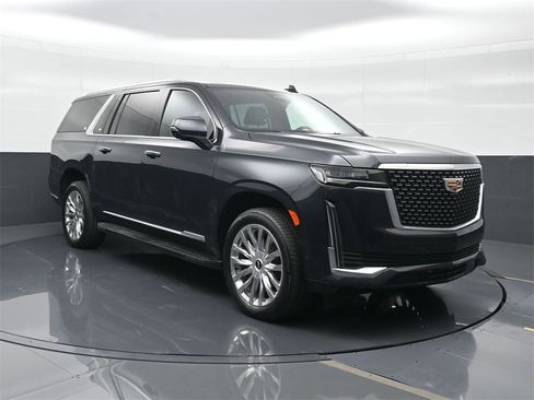 Used 2022 Cadillac Escalade ESV Premium Luxury image 4