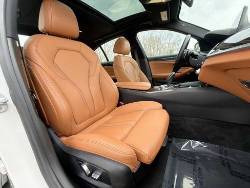 Used 2020 BMW 530i xDrive image 19