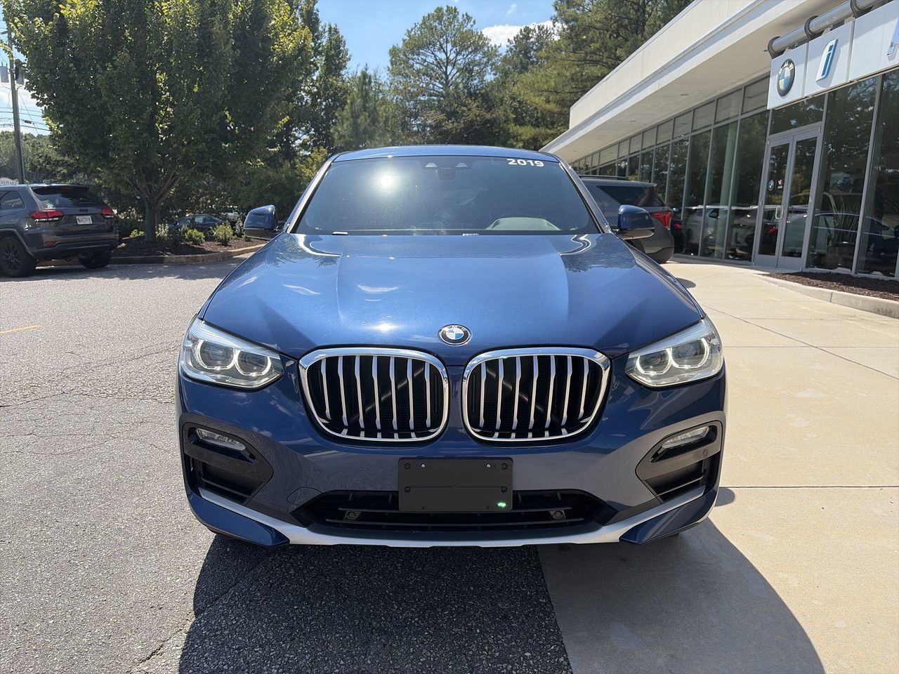 Used 2019 BMW X4 xDrive30i w/ Driving Assistance Package AWD/4WD image 3