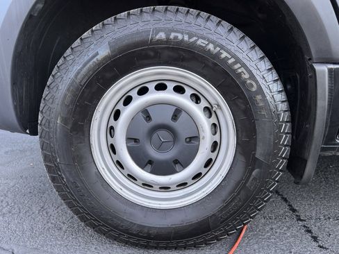 Used 2024 Mercedes-Benz Sprinter 2500 image 25