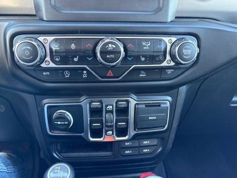 Used 2020 Jeep Gladiator Sport w/ Quick Order Package 24S image 14