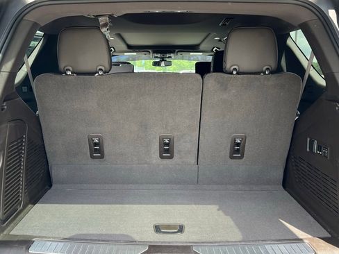 Used 2021 GMC Yukon Denali RWD image 6