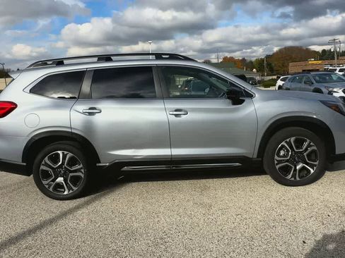 Certified 2025 Subaru Ascent Limited image 9