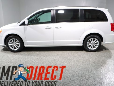 Used 2019 Dodge Grand Caravan SXT image 10
