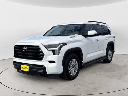 Used 2025 Toyota Sequoia SR5 AWD/4WD image 1