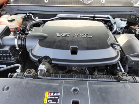 Used 2018 GMC Canyon Denali image 29