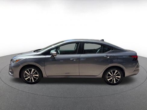 Used 2025 Nissan Versa SV FWD image 9