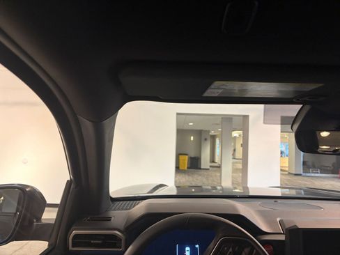 Used 2025 Toyota Tacoma TRD Off-Road image 33