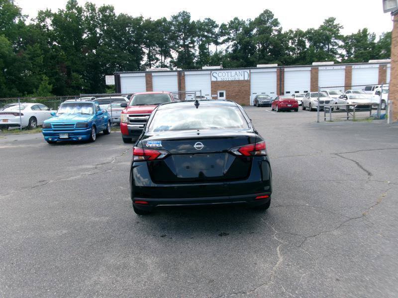 Used 2025 Nissan Versa SV FWD image 7