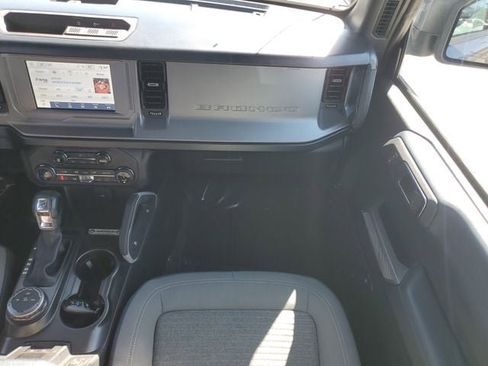 Used 2022 Ford Bronco Outer Banks image 17