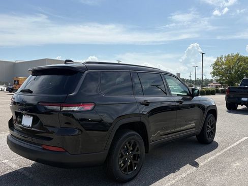 New 2026 Jeep Grand Cherokee L 2WD image 7
