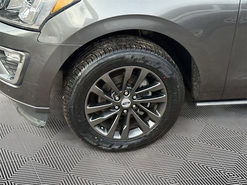 Used 2020 Ford Expedition Limited image 35