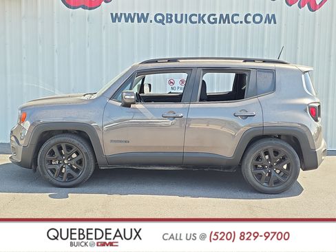 Used 2018 Jeep Renegade Altitude w/ Advanced Technology Group FWD image 4