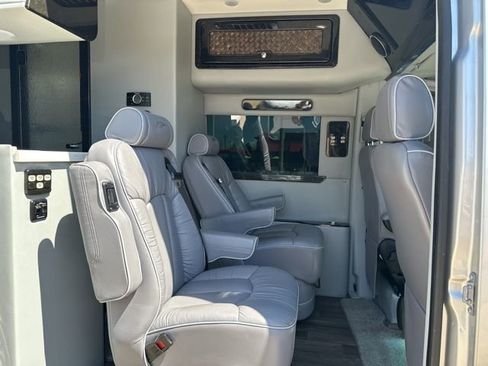 Used 2017 Mercedes-Benz Sprinter 3500 image 12