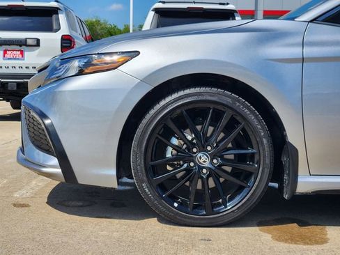 Used 2024 Toyota Camry XSE FWD image 5