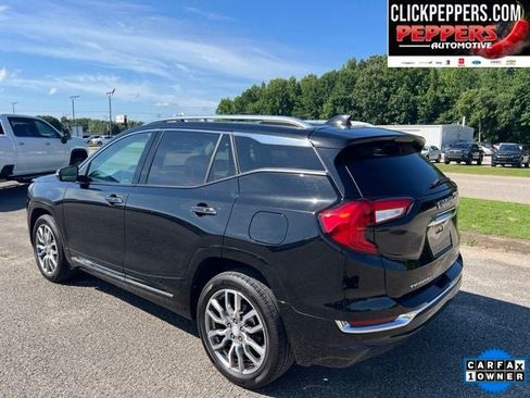Used 2023 GMC Terrain Denali w/ Denali Premium Package AWD/4WD image 4