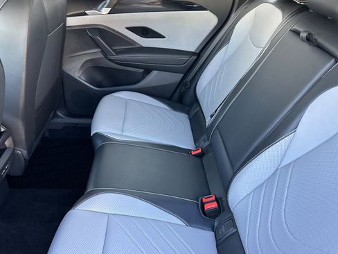 New 2026 Volkswagen Tiguan SE R-Line FWD image 10