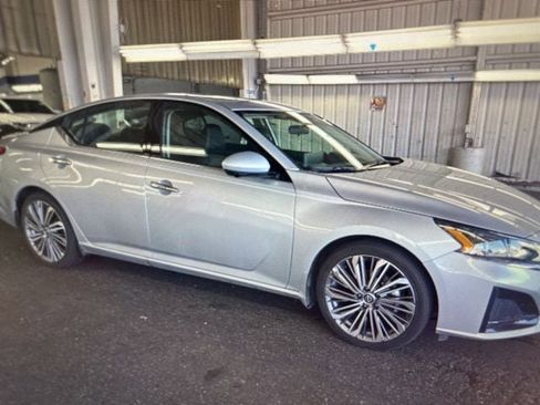 Used 2023 Nissan Altima 2.5 SL image 12