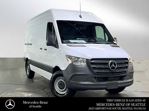 Used 2025 Mercedes-Benz Sprinter 2500 image 1