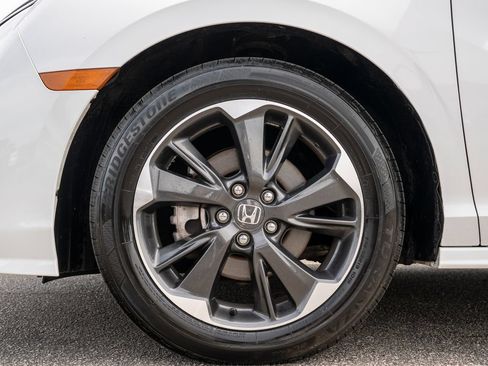 Used 2024 Honda Odyssey Elite image 11