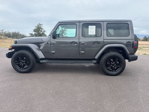 Used 2021 Jeep Wrangler Unlimited Sahara image 7