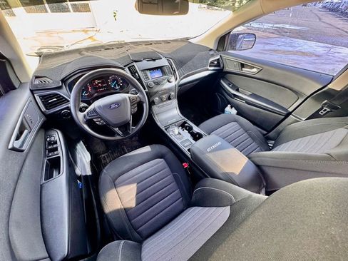 Used 2019 Ford Edge SE image 9