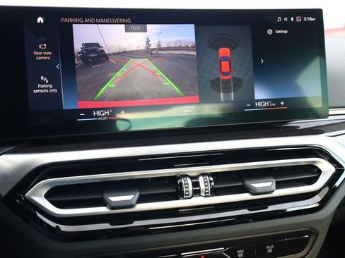 Used 2023 BMW 330i xDrive Sedan w/ Driving Assistance Package image 19