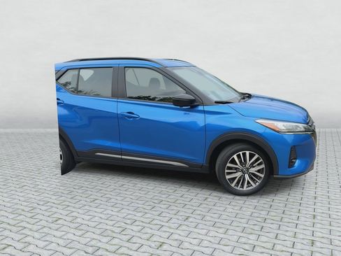 Used 2024 Nissan Kicks SR FWD image 9