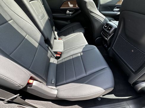 Certified 2025 Mercedes-Benz GLS 450 4MATIC w/ AMG Line Exterior image 18