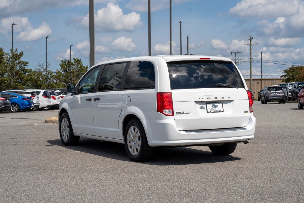 Used 2019 Dodge Grand Caravan SE w/ UConnect Hands-Free Group FWD image 5