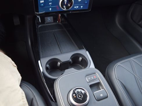 Certified 2022 Ford Mustang Mach-E Select image 13