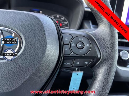 Used 2025 Toyota Corolla LE image 31