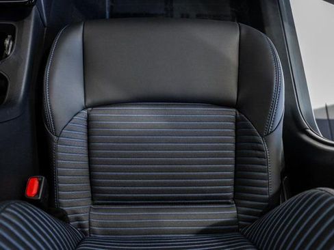 Used 2026 Toyota Corolla Cross XSE image 32