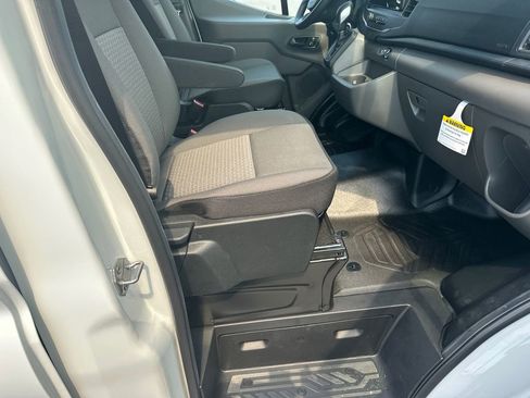 New 2026 Ford Transit 250 148 Medium Roof RWD image 13