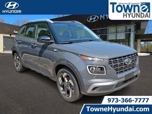 Certified 2023 Hyundai Venue Limited FWD image 1