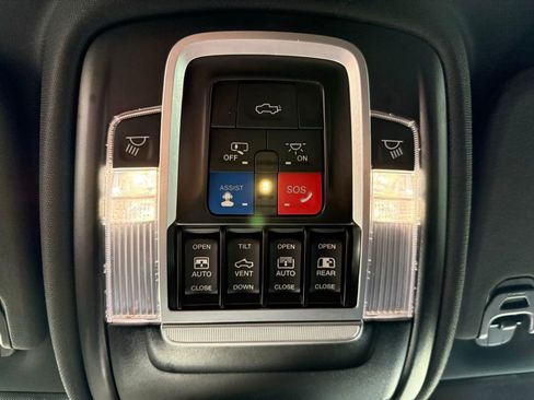 Used 2024 RAM 1500 Laramie image 21