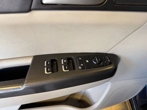 Used 2020 Kia Sportage S w/ S FWD Sunroof Package image 9