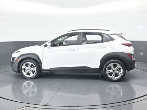 Used 2022 Hyundai Kona SEL w/ Convenience Package image 3