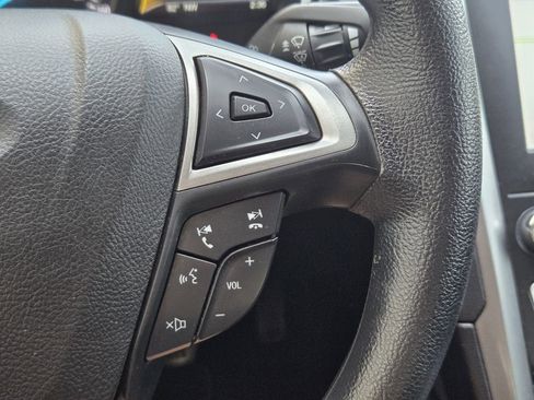 Used 2020 Ford Fusion SE image 28